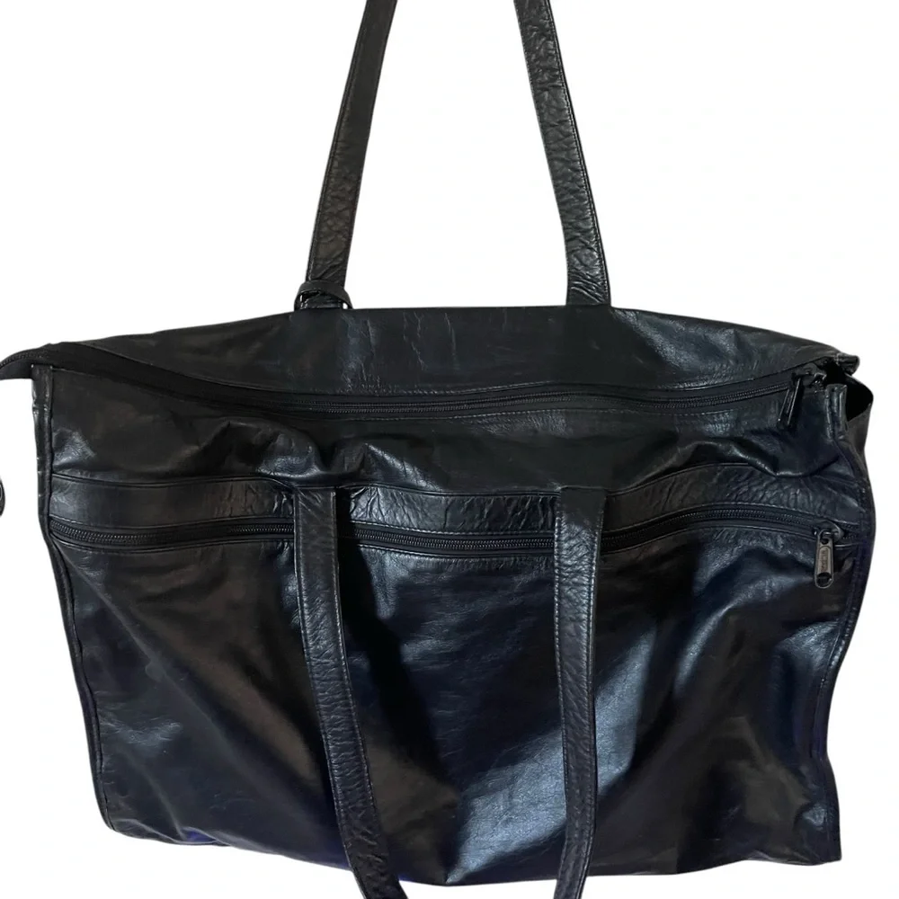 Tumi Black Leather Men's Travel Bag